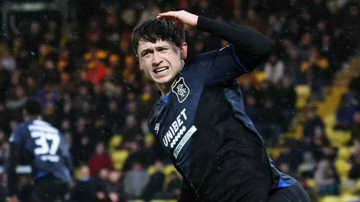 Moore’s Late Header Saves Rangers